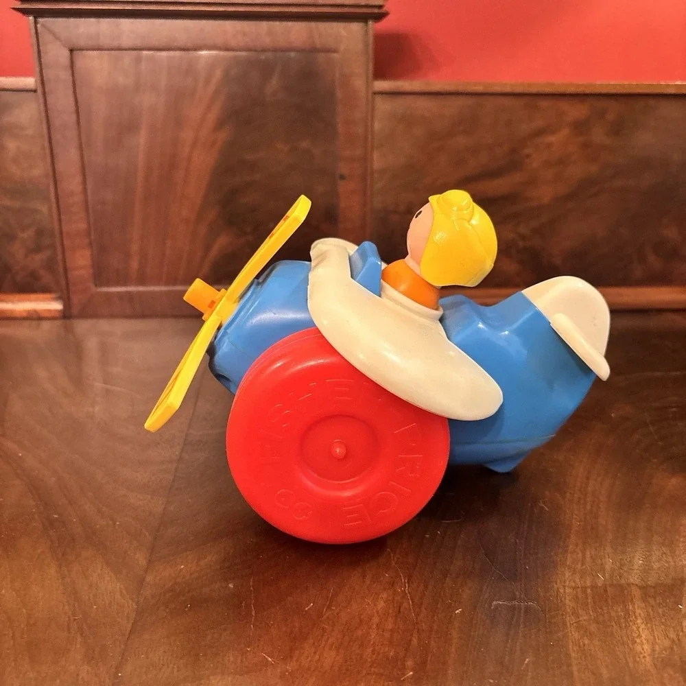 Vintage 1980 Fisher Price Little People Airplane Pull Toy #171 Pilot Propeller